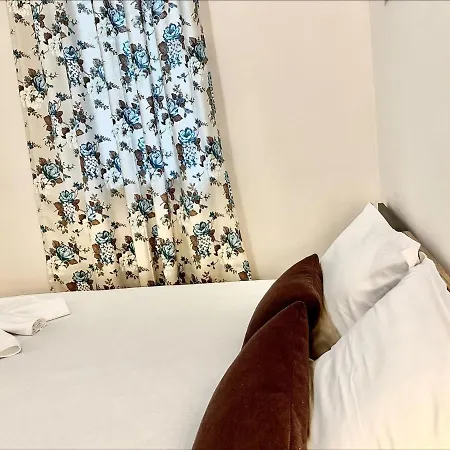 Menada Romance Marine ساني بيتش