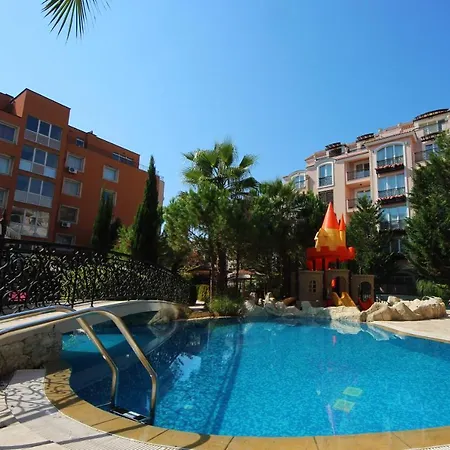 Menada Romance Marine Apartment *