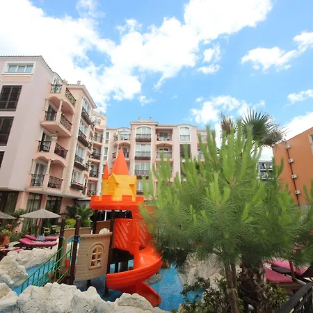 Menada Romance Marine Apartment *