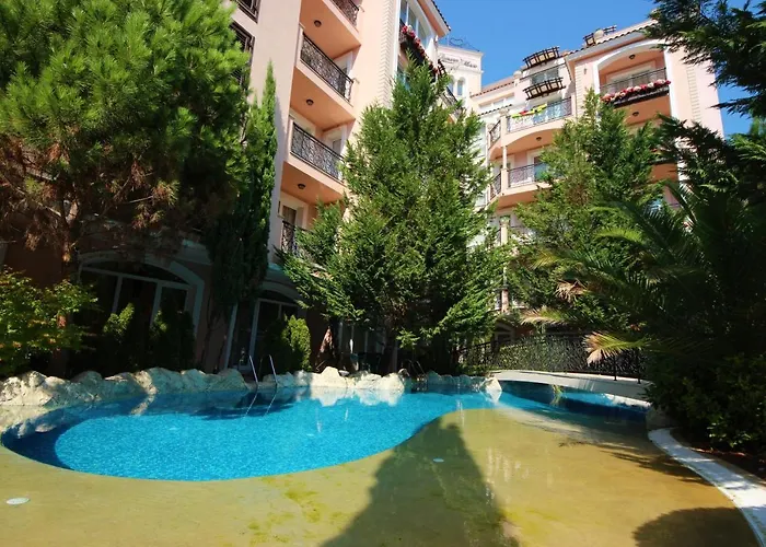 Menada Romance Marine Apartment *