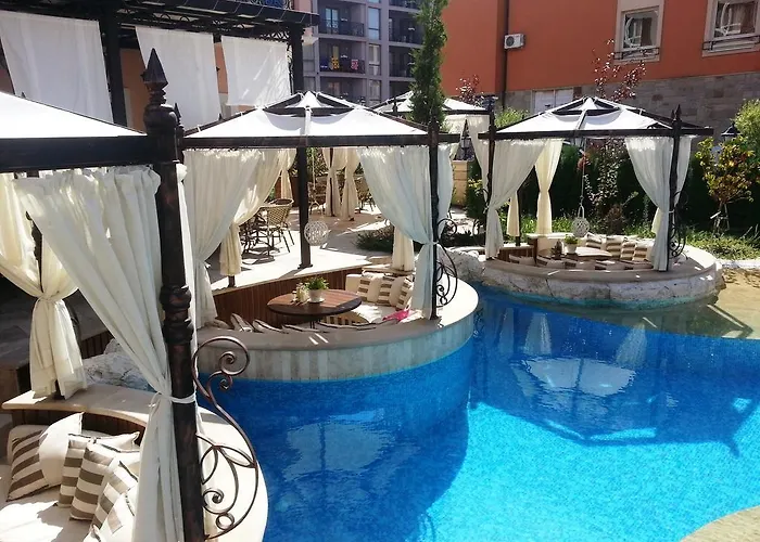 Menada Romance Marine Apartment *