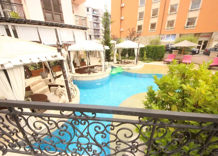 Menada Romance Marine 阳光海滩