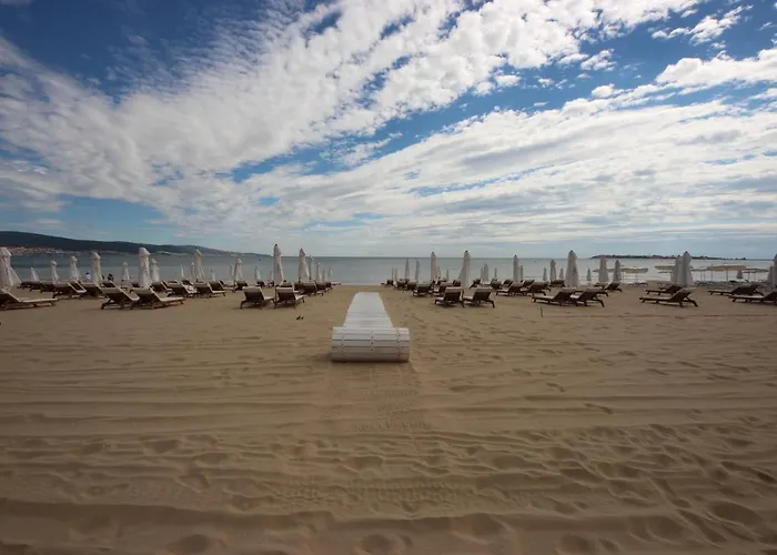 Menada Romance Marine 阳光海滩